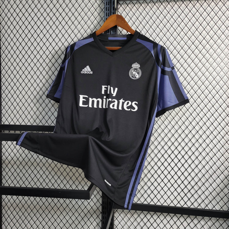 Real Madrid Exterieur Retro 16/17