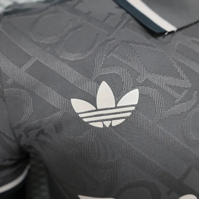 Real Madrid Authentique Third 24/25 Gris